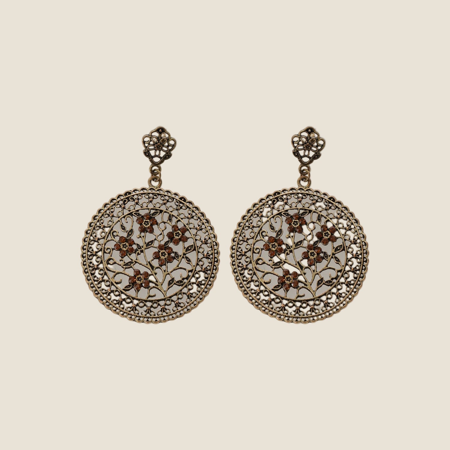 Dixie Orecchini pendenti tondi con motivo floreale traforato