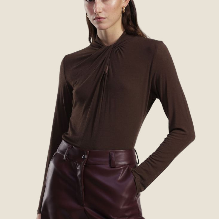 Dixie Top con drappeggio anteriore e maniche lunghe