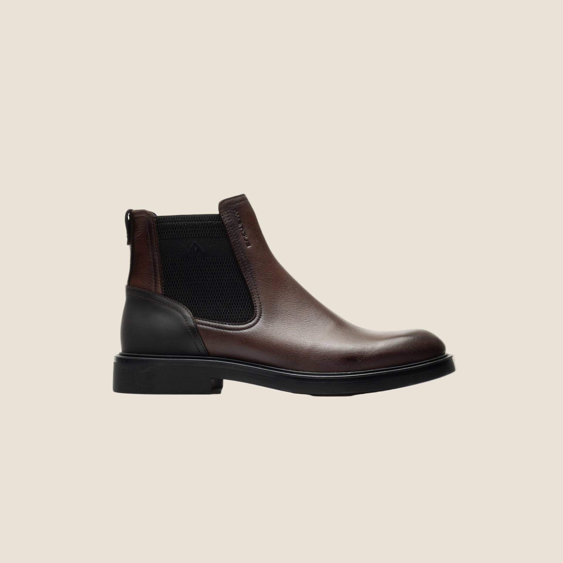 Ambitious Pinka chelsea boot