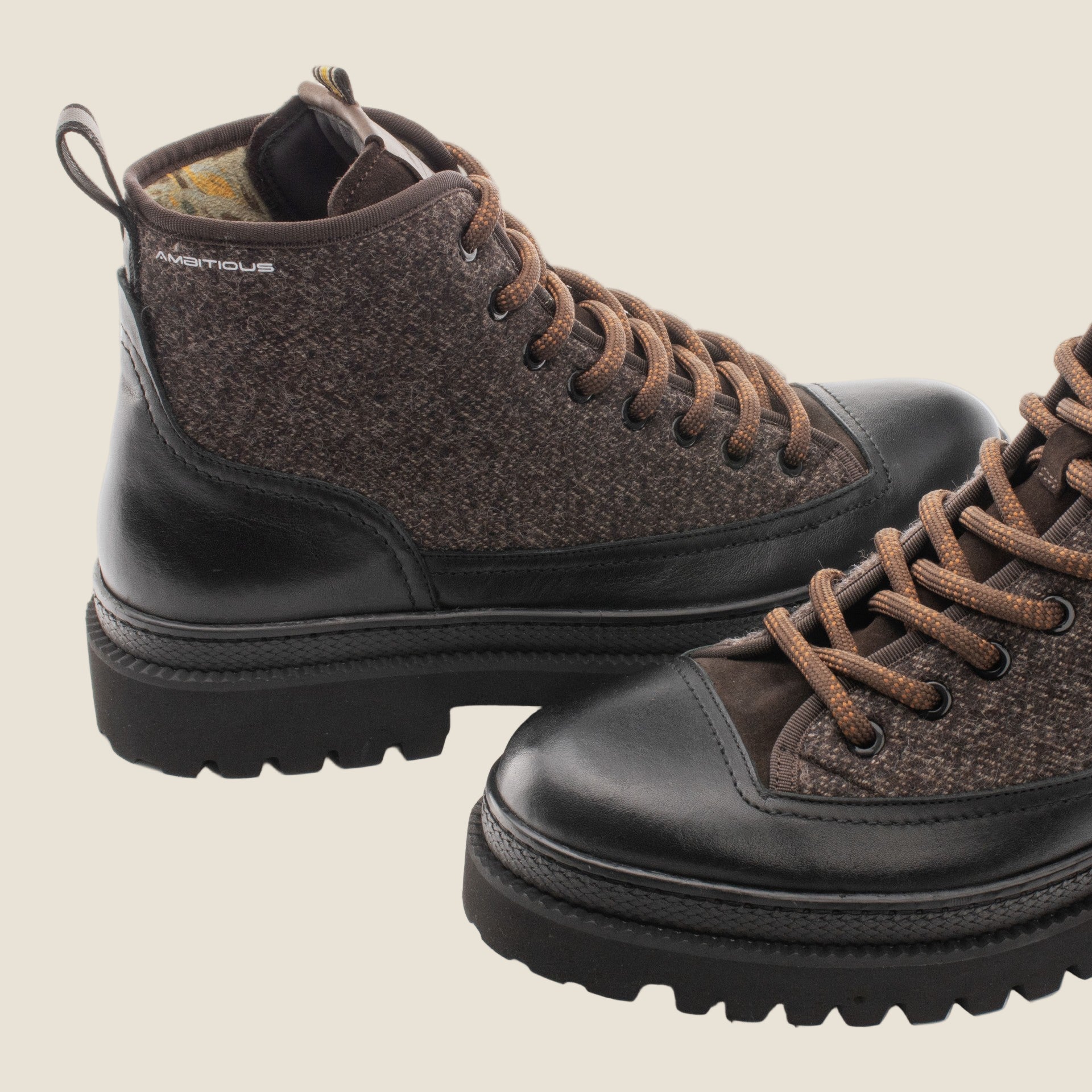 PELION Hiking Boot