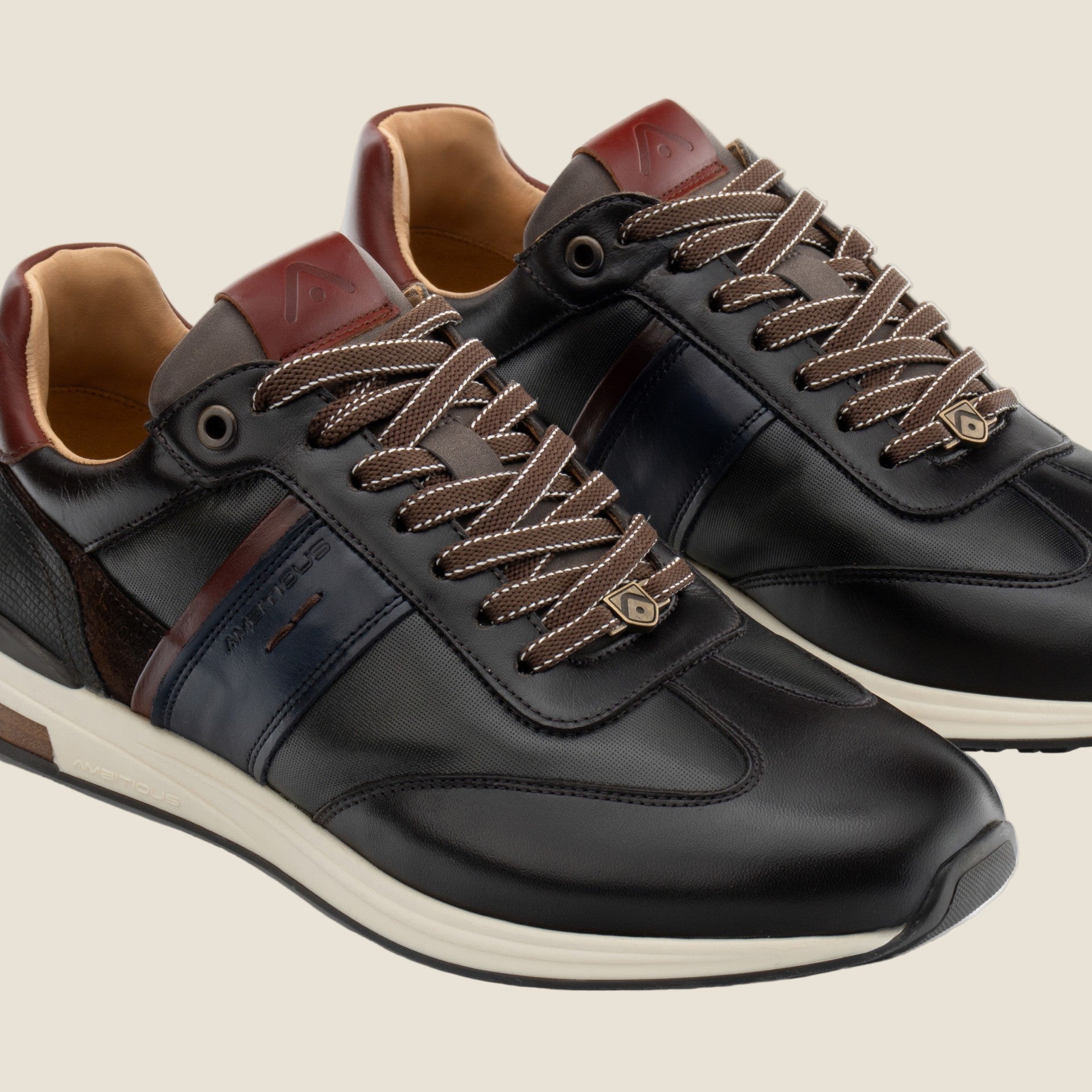 SLOW Classic Sneaker