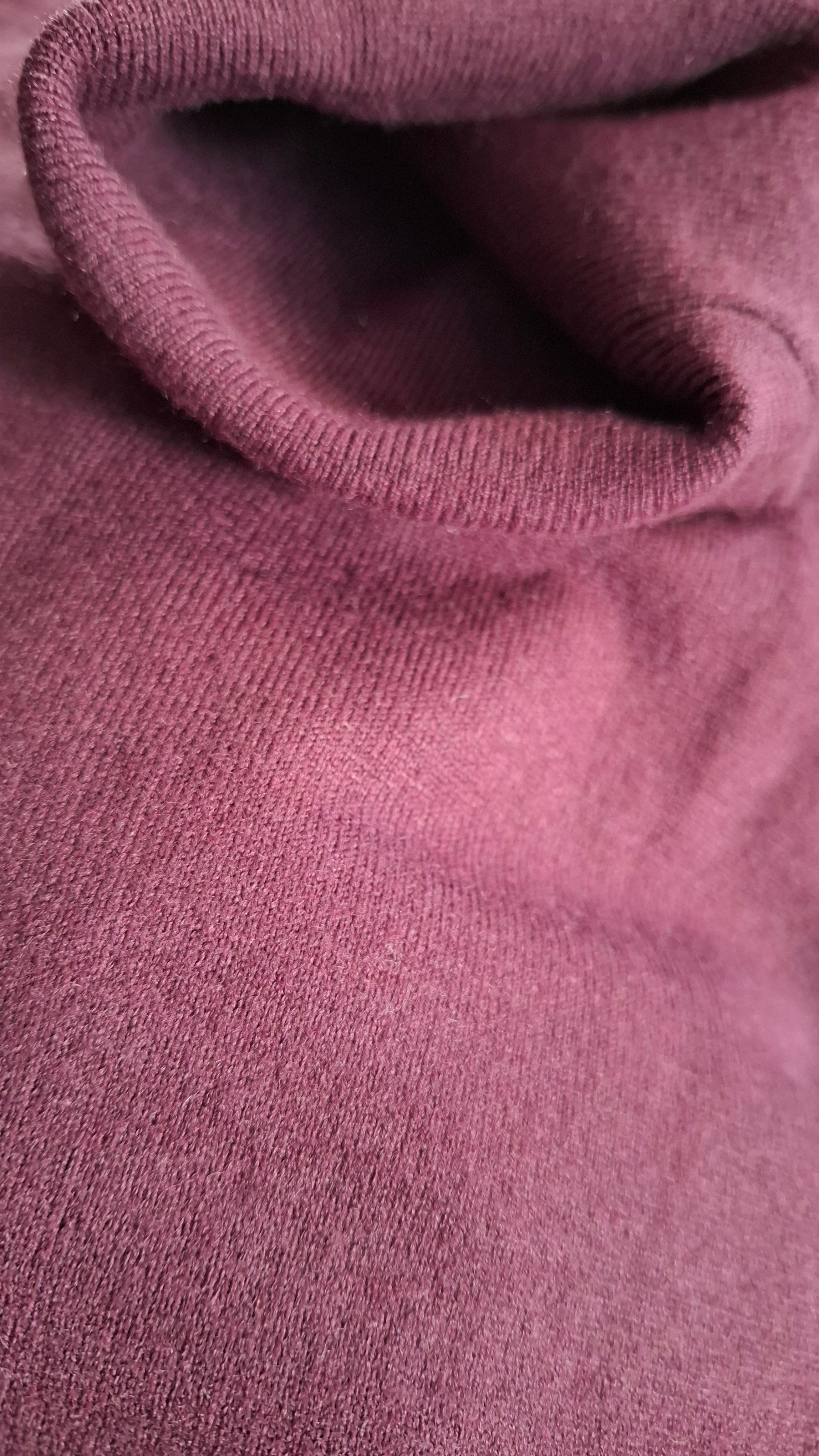 OVER/D maglia collo alto basic con dettagli dorati