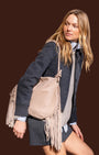 Borsa a spalla in pelle con frange Beige