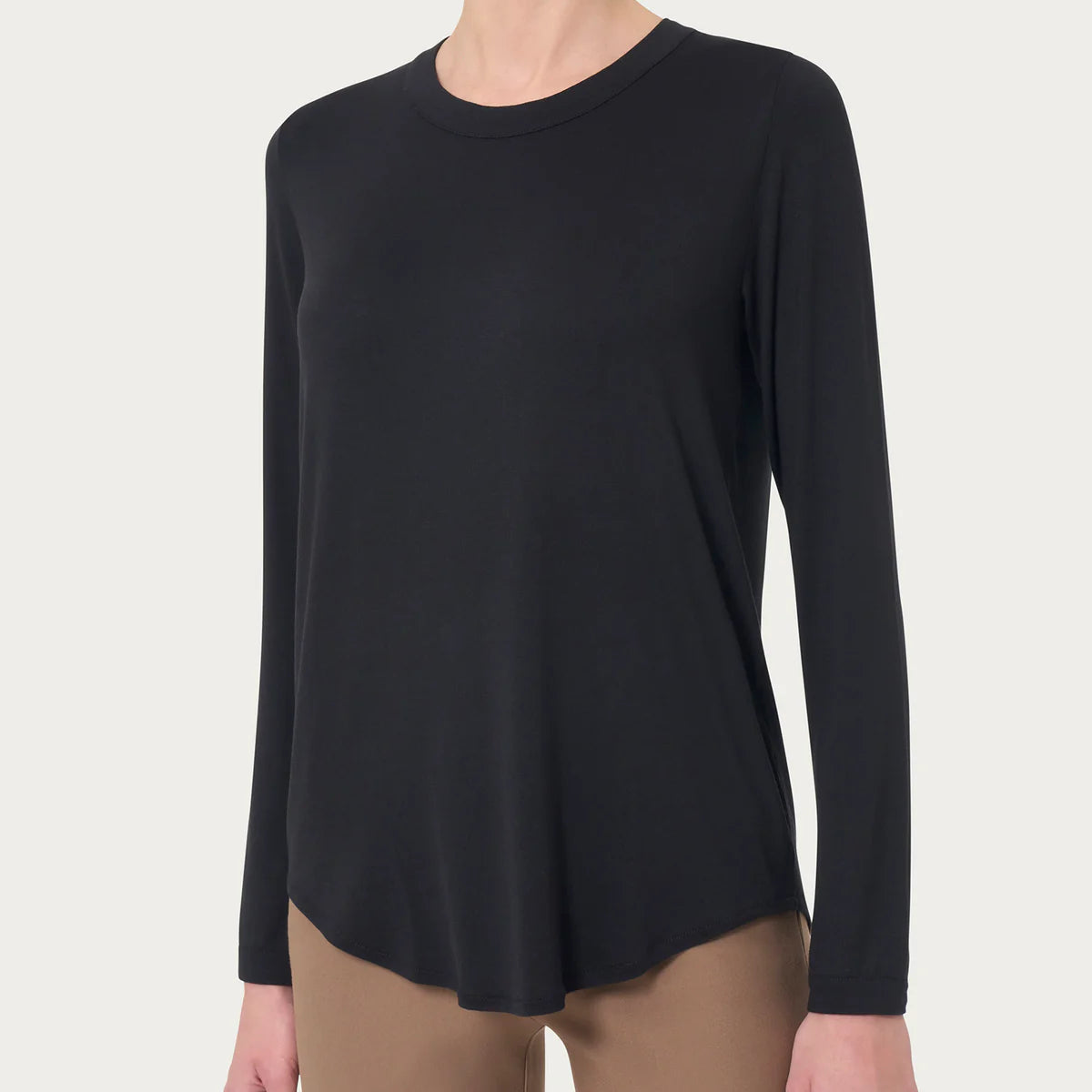 ECOVISCOSA MANICA LUNGA COLLO BARCHETTA