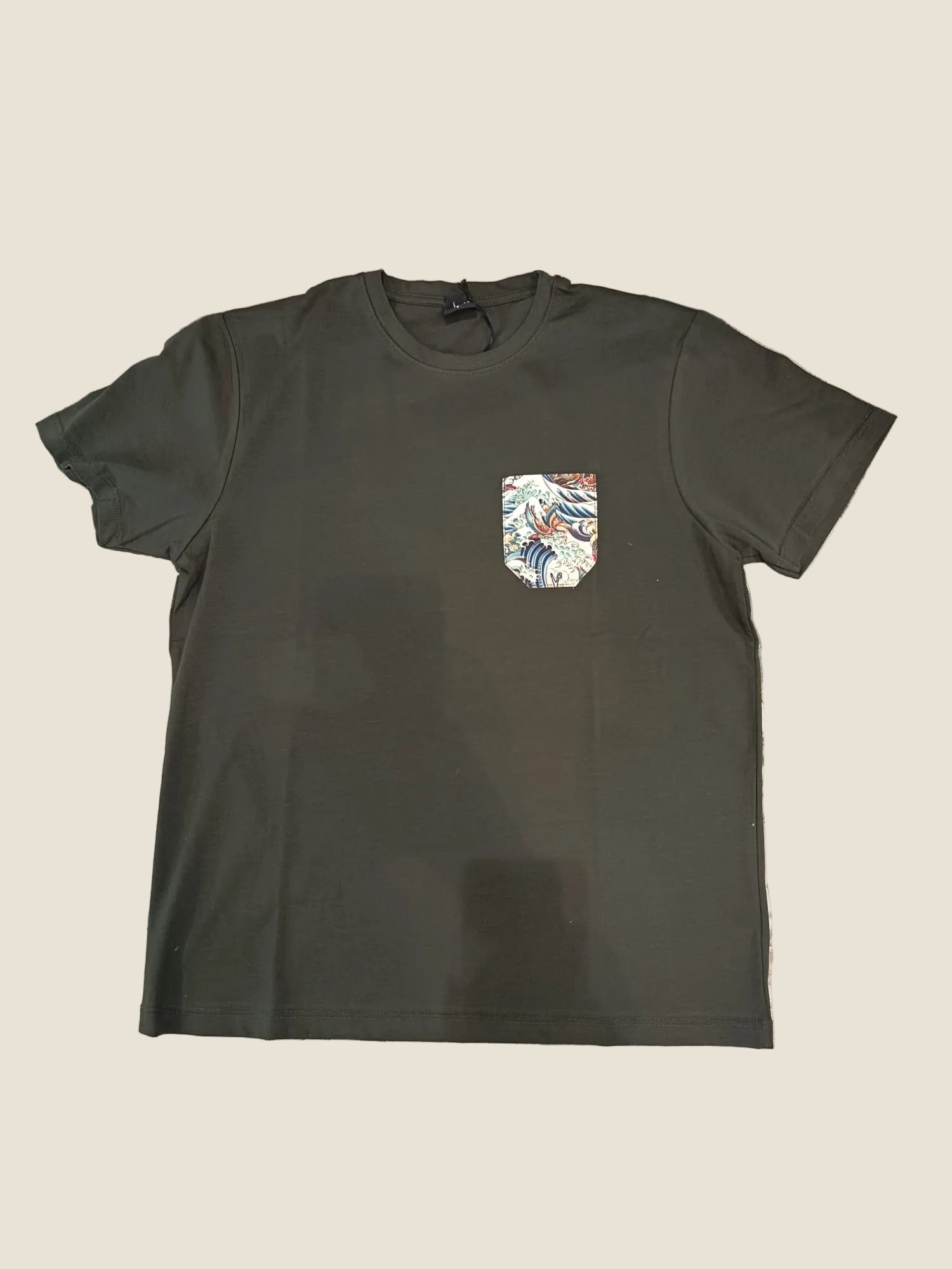 V2 Brand - T-Shirt con taschino