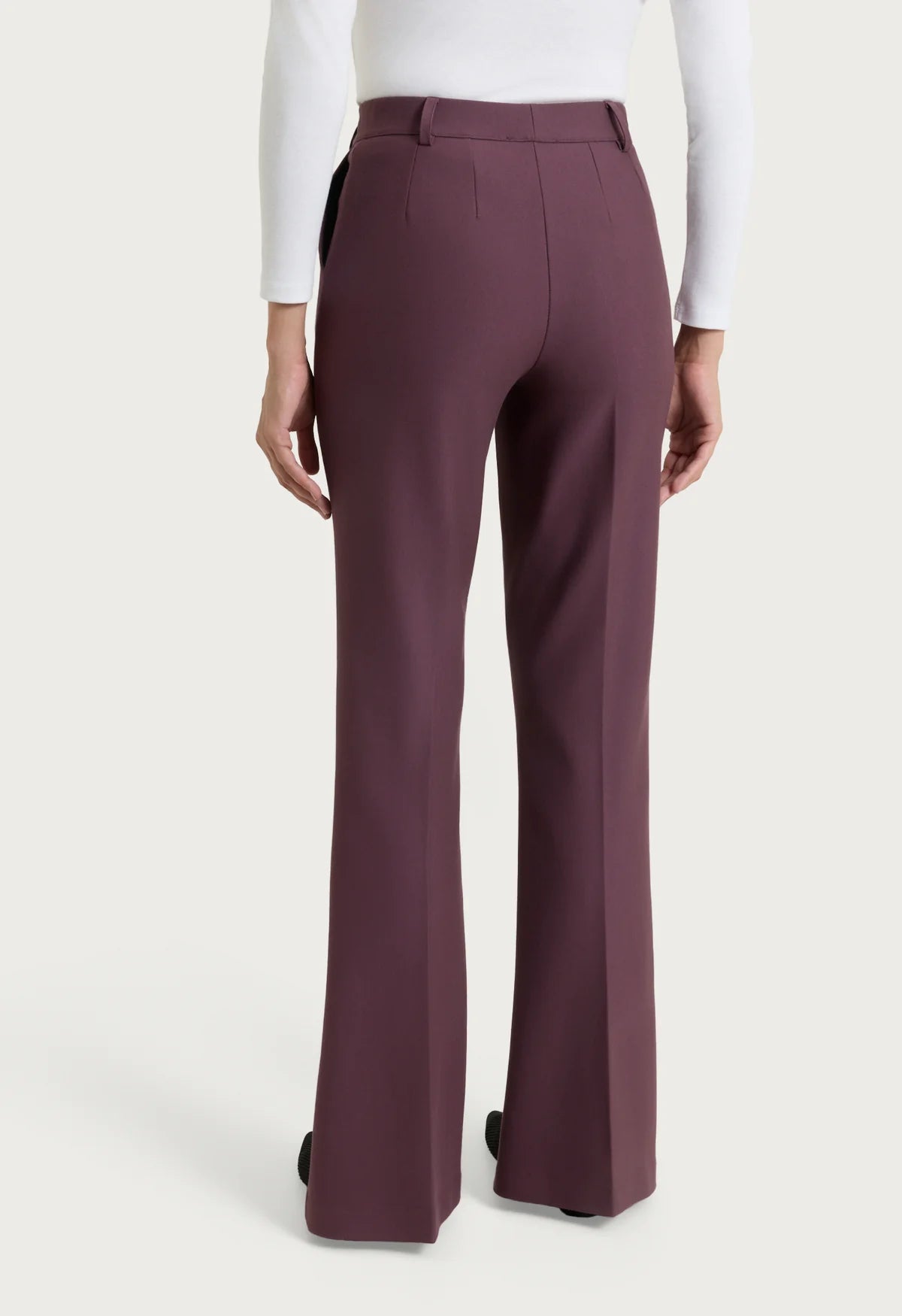 Pantalone flare con tasche in Compact