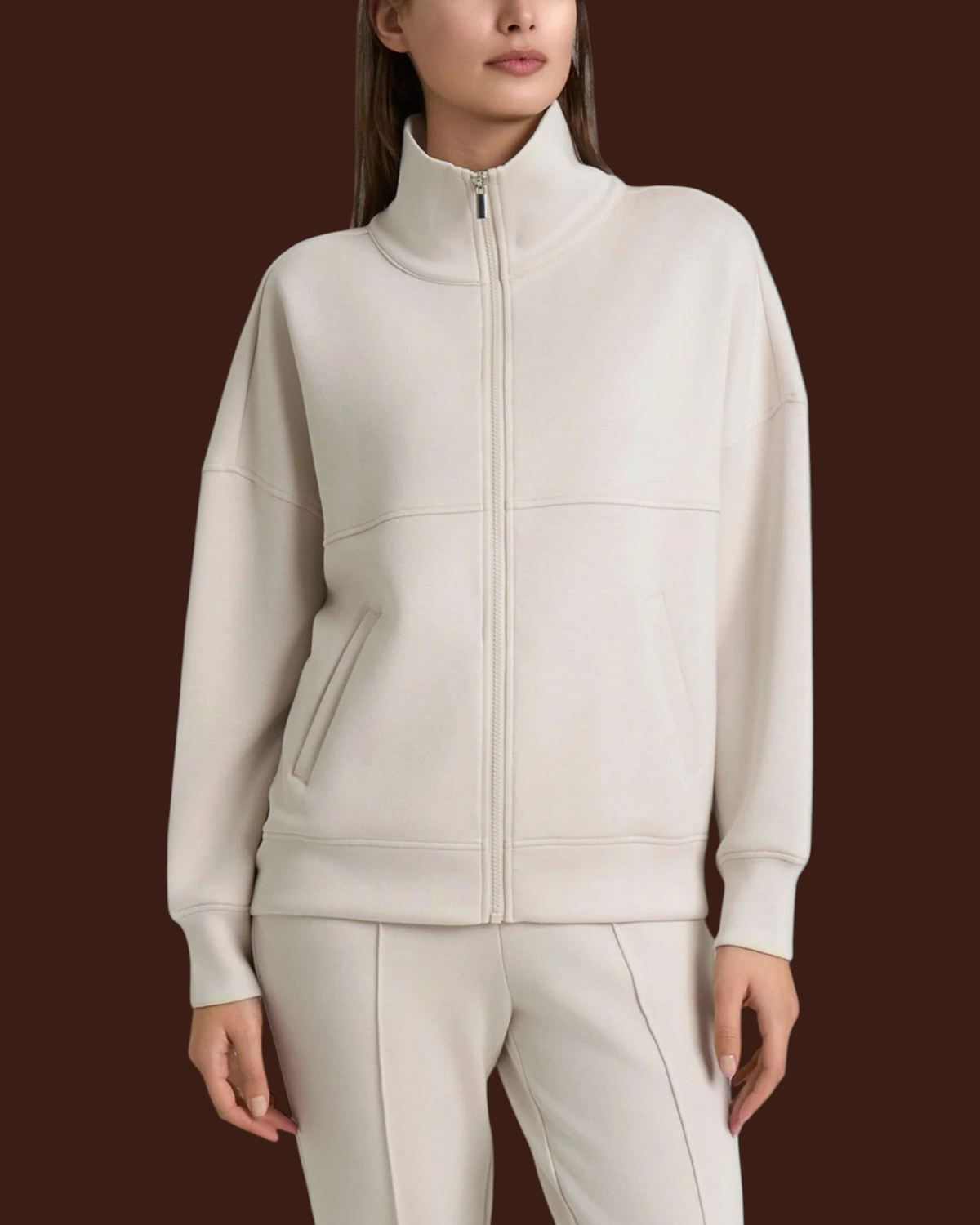 Giacchina Madison Shop in scuba color crema con zip frontale, collo alto e vestibilità morbida per donna