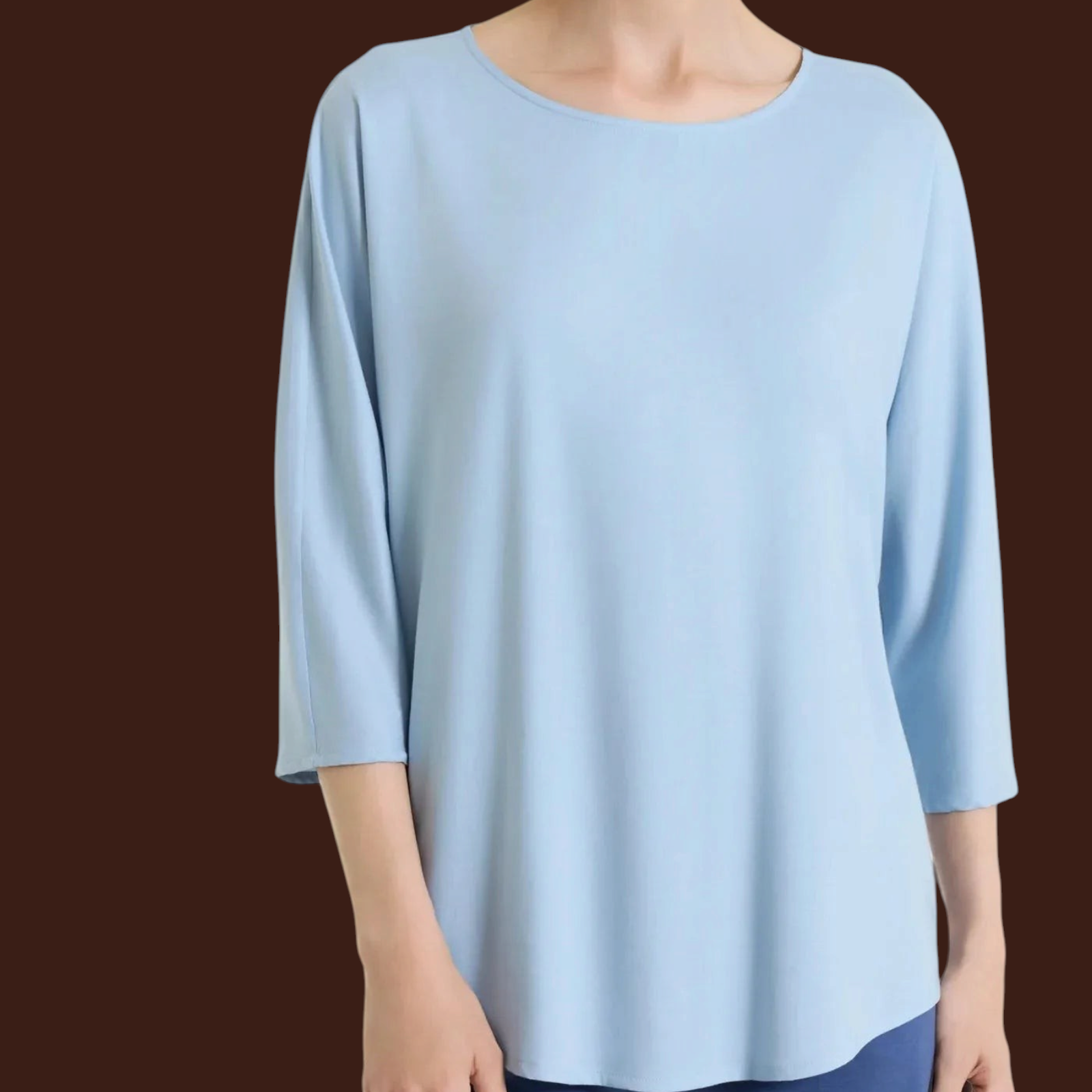 Blusa Ragno Madison Shop azzurra in voile stretch con scollo a barchetta e maniche kimono a tre quarti