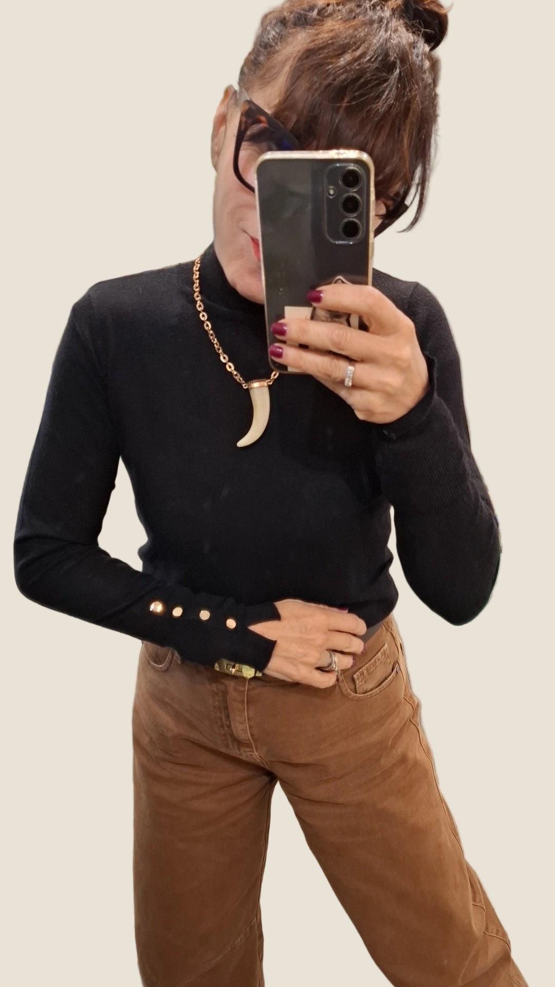 OVER/D maglia collo alto basic con dettagli dorati