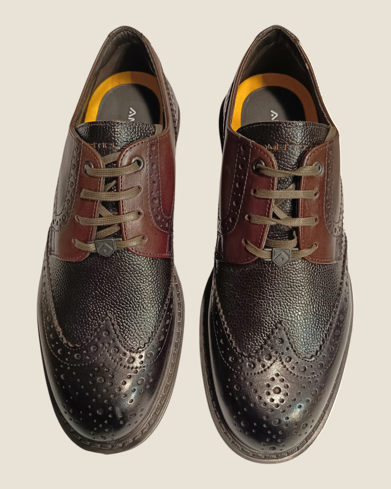 Scarpe brogue Madison Shop in pelle bicolore marrone e nera con dettagli traforati e suola ultraleggera