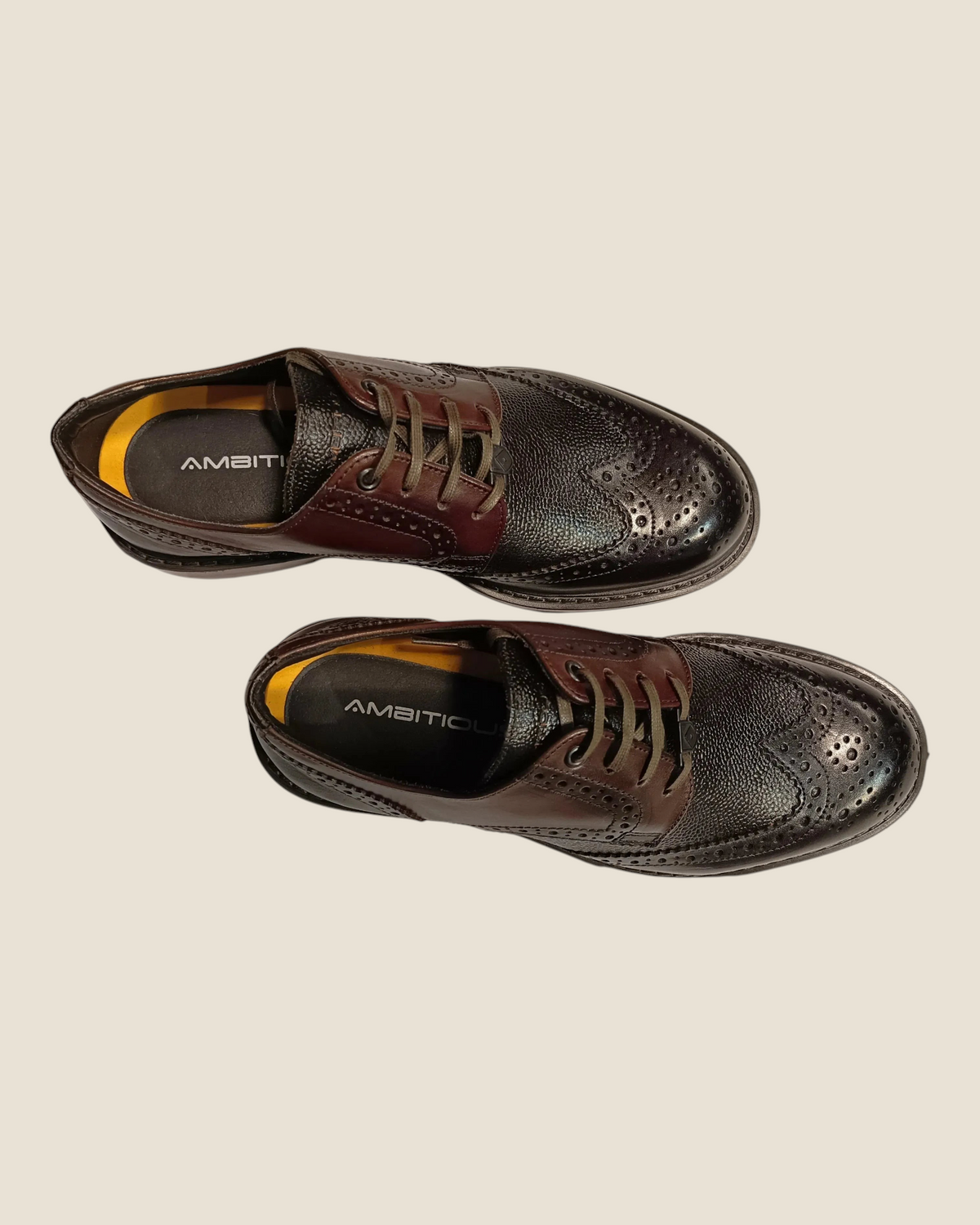 Scarpe brogue Madison Shop Ambitious in pelle bicolore marrone e nero con dettagli traforati e suola leggera