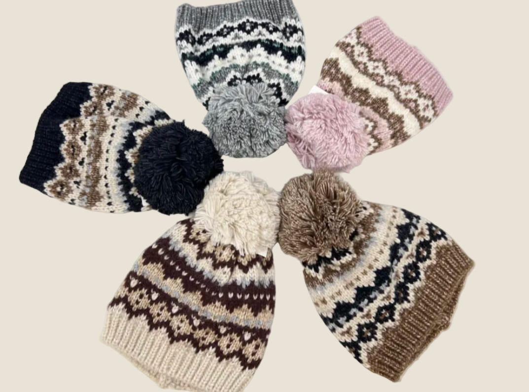 Madison shop Cuffia pon-pon