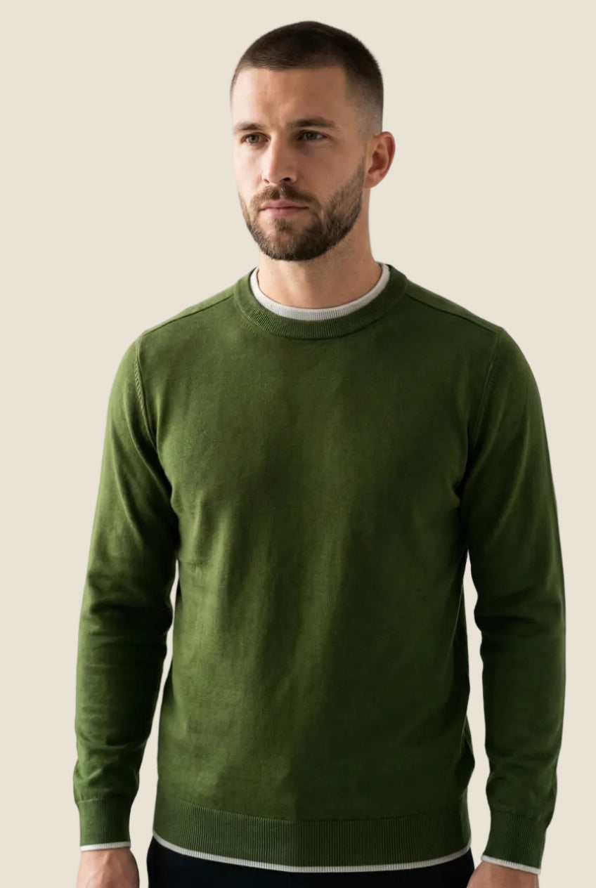 Pullover con contrasti