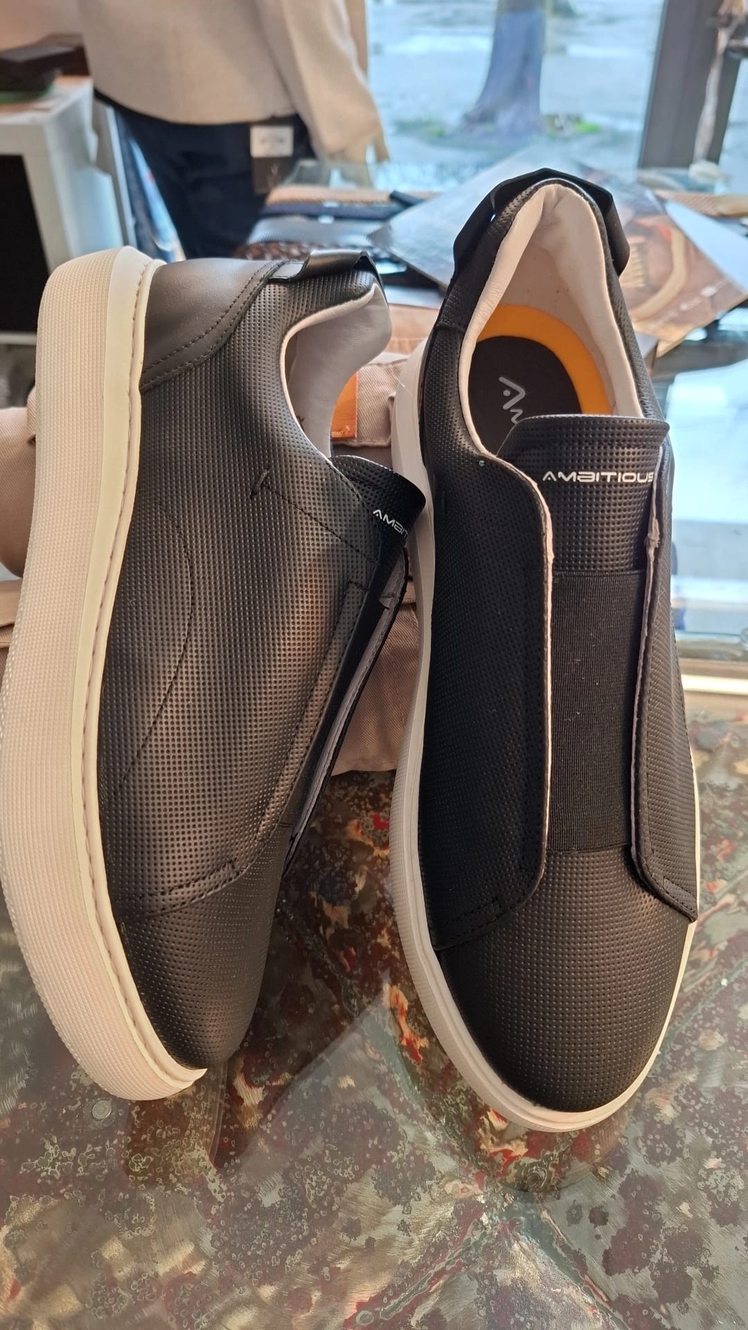Ambitious-sneaker slip-on