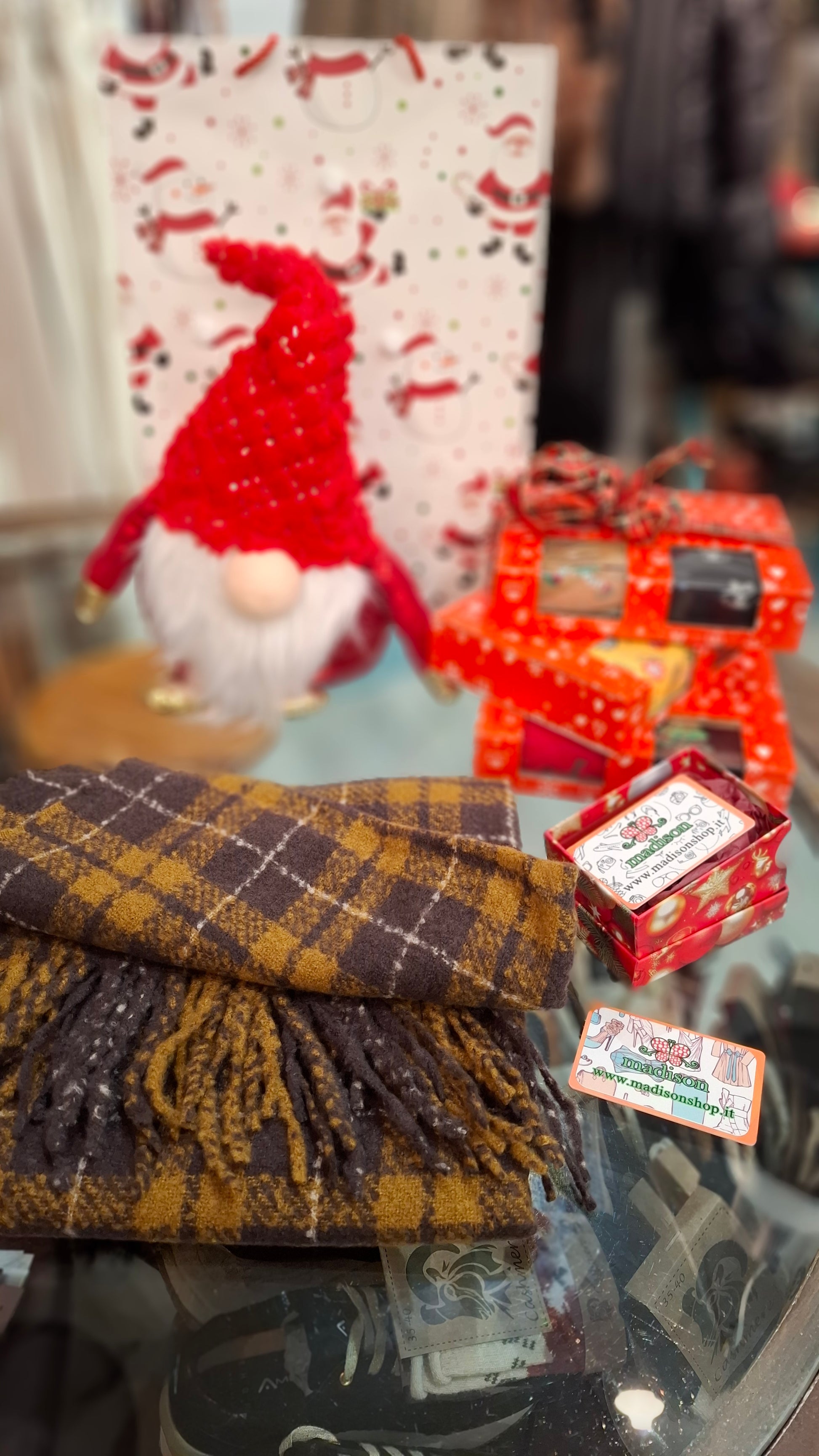 Madison shop Xmas box medium donna