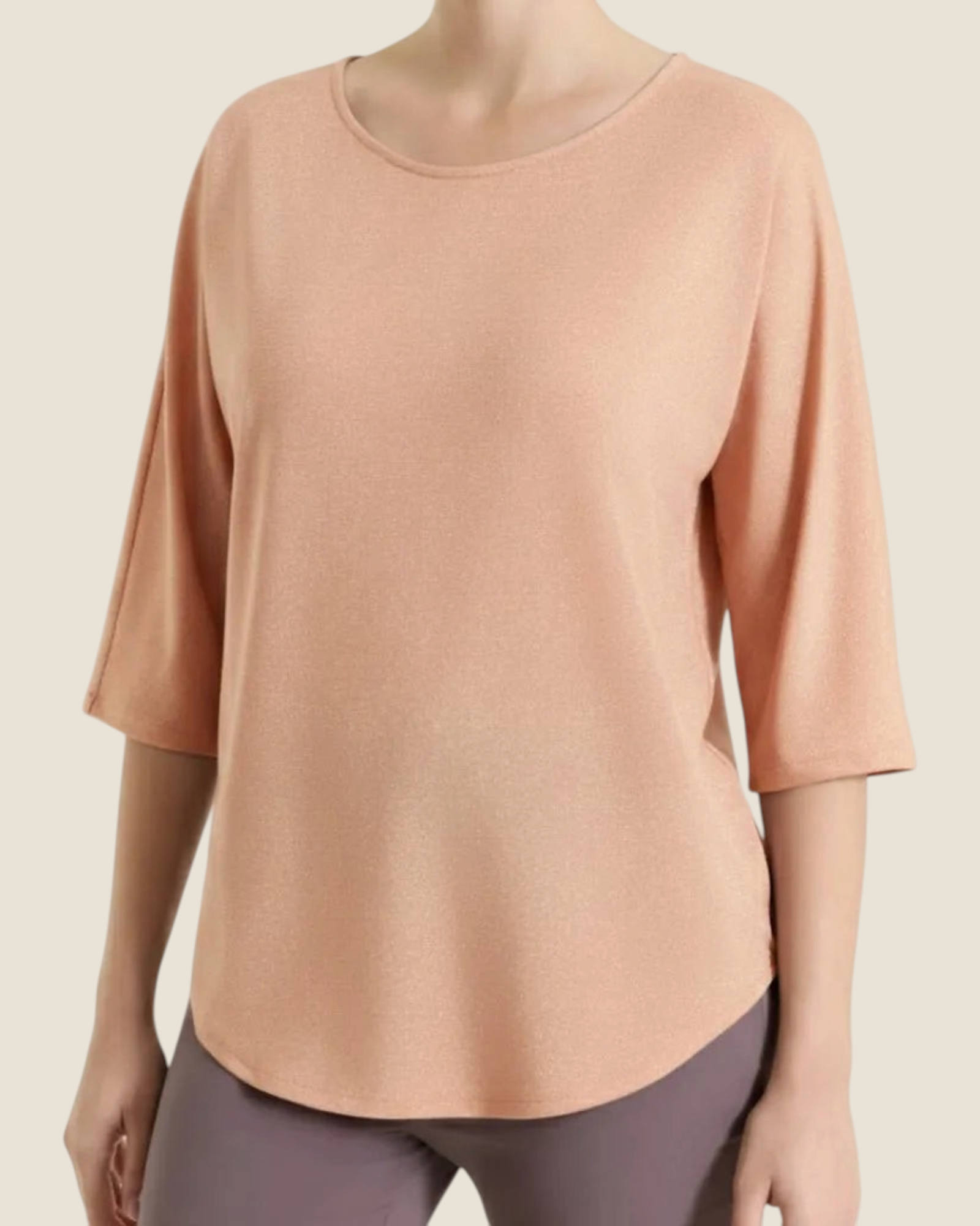 Maglietta Madison Shop color pesca in Summer Light con maniche a kimono 3/4, girocollo e fondo svasato brillante